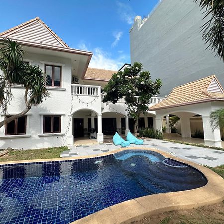 Blooming Hill Boutique Suites Pattaya Luaran gambar